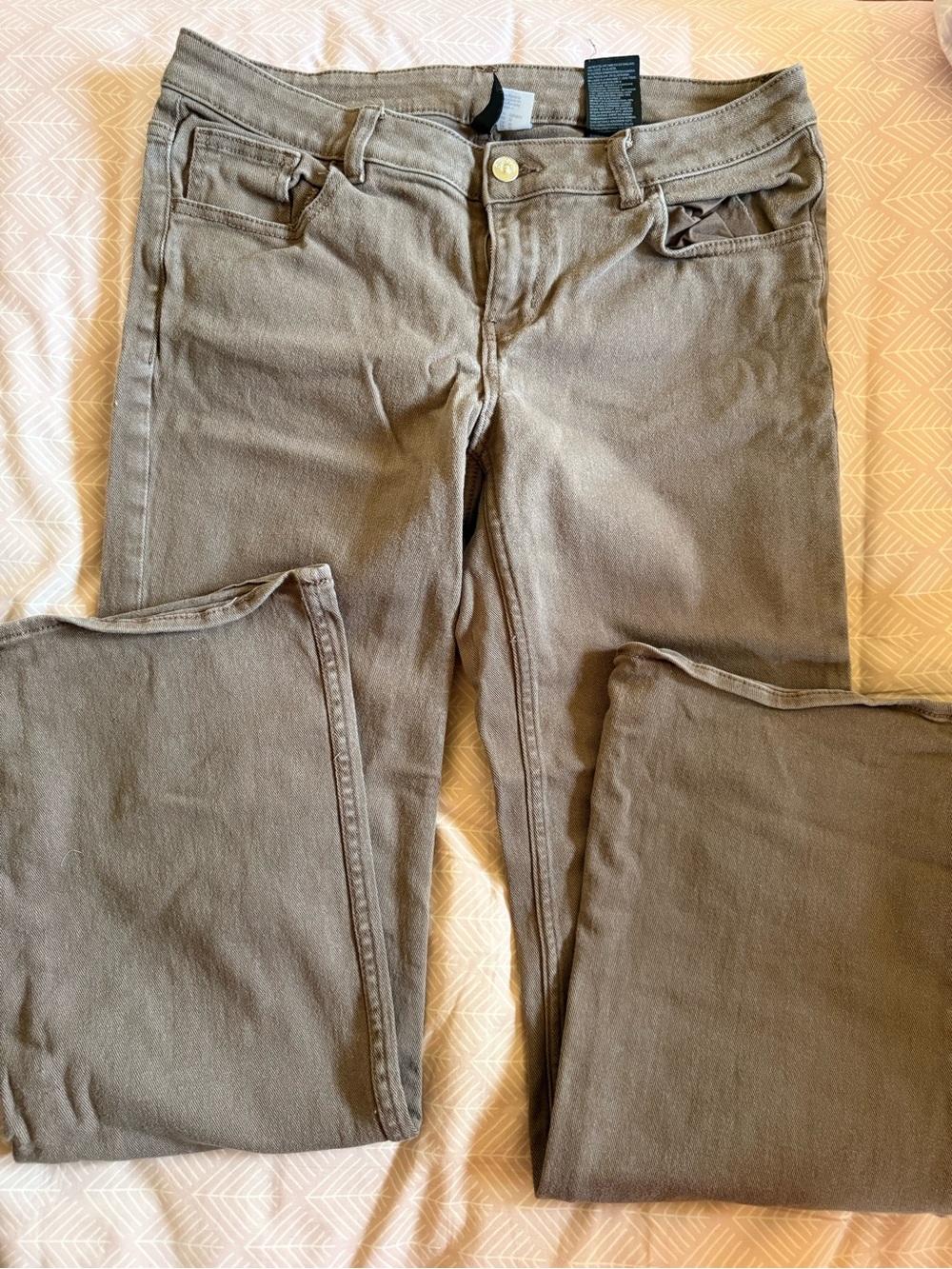 Classic Boot Cut Jeans in Brown